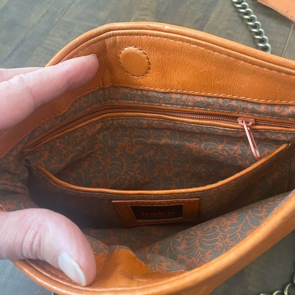 Hobo brown leather crossbody purse - Picture 7 of 11